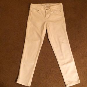 White Calvin Klein Capri Jeans.